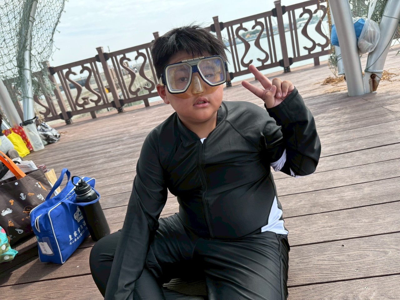 1140526海洋在地守護計畫學生水下浮潛觀察鈕扣珊瑚活動
